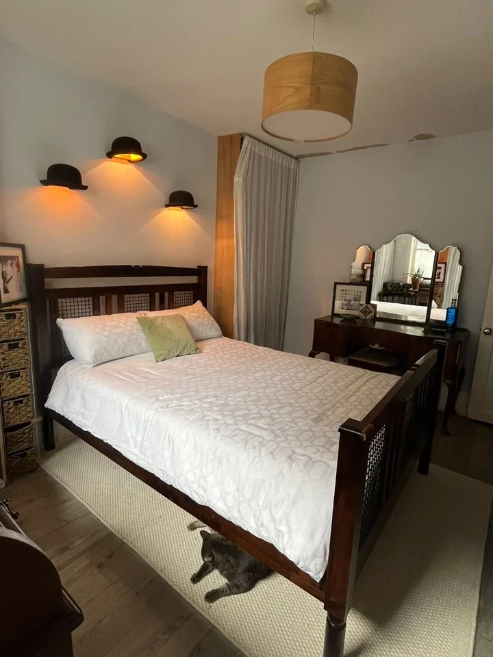 Room Offord Road in Greater London