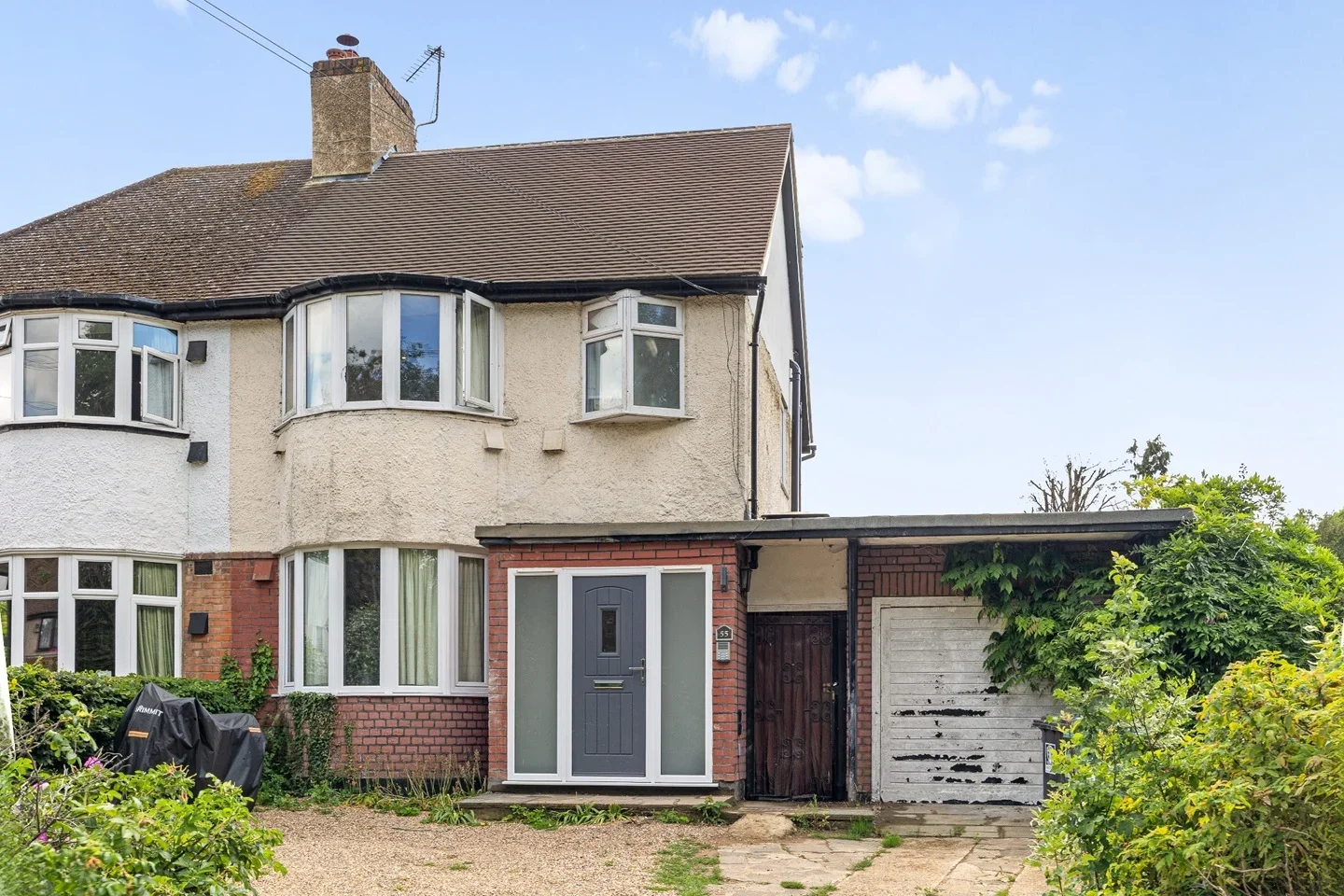 Flat Courtlands Close in Watford