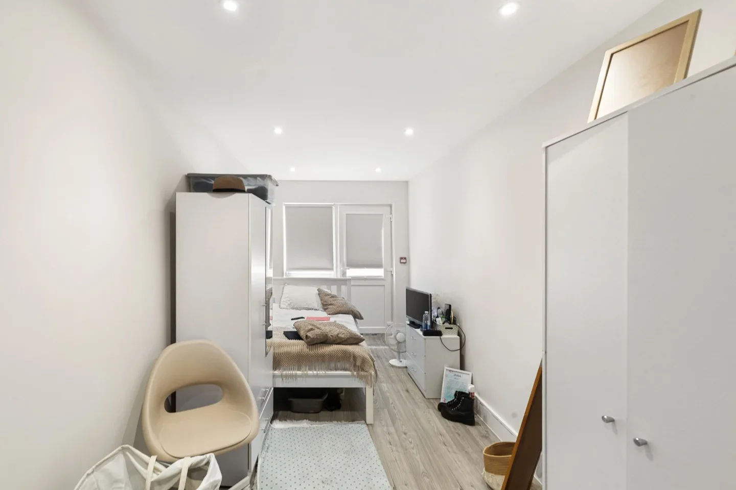 Flat Courtlands Close in Watford