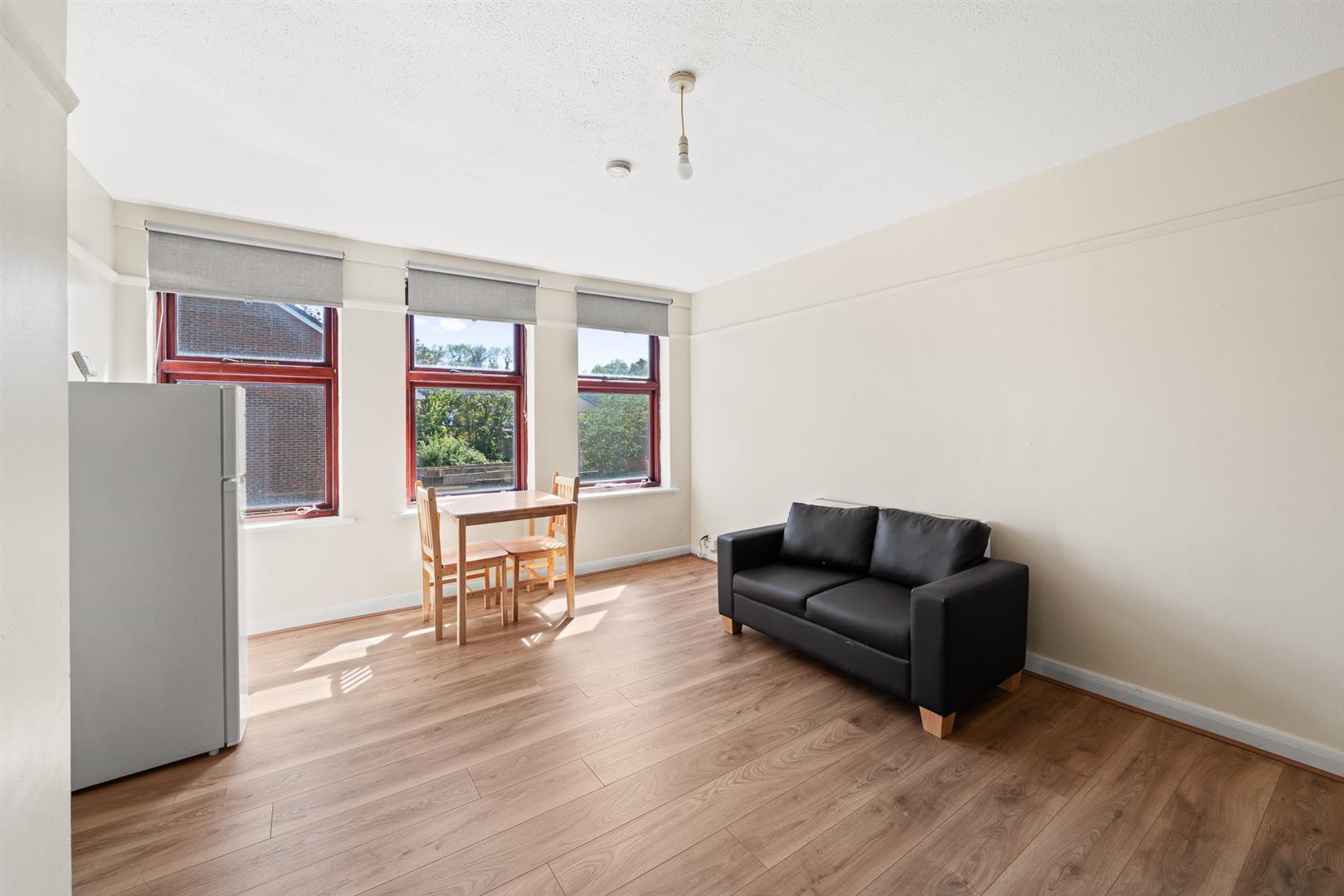 Flat Brighton Road in Greater London