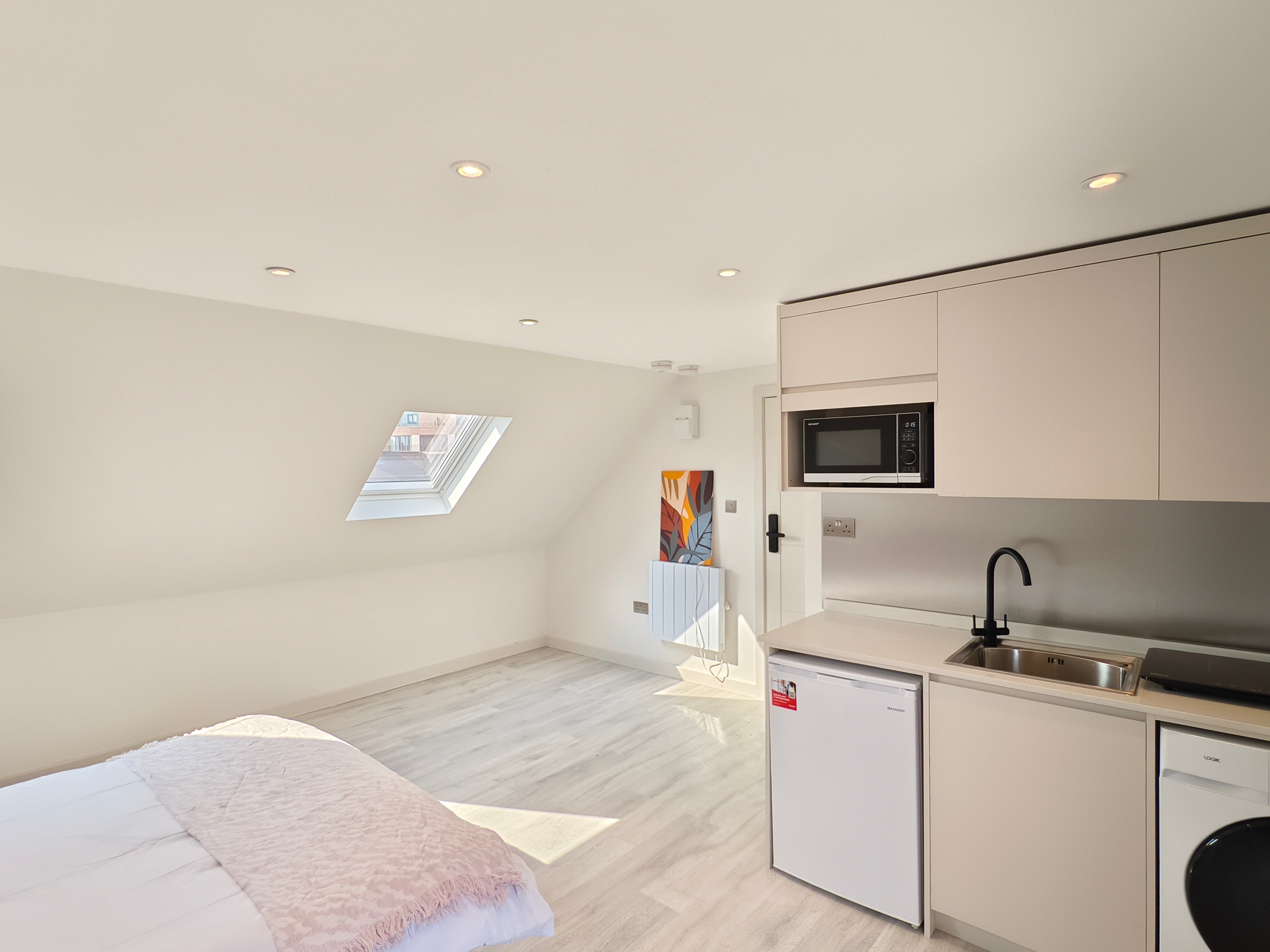 Flat Bisson Road in Greater London
