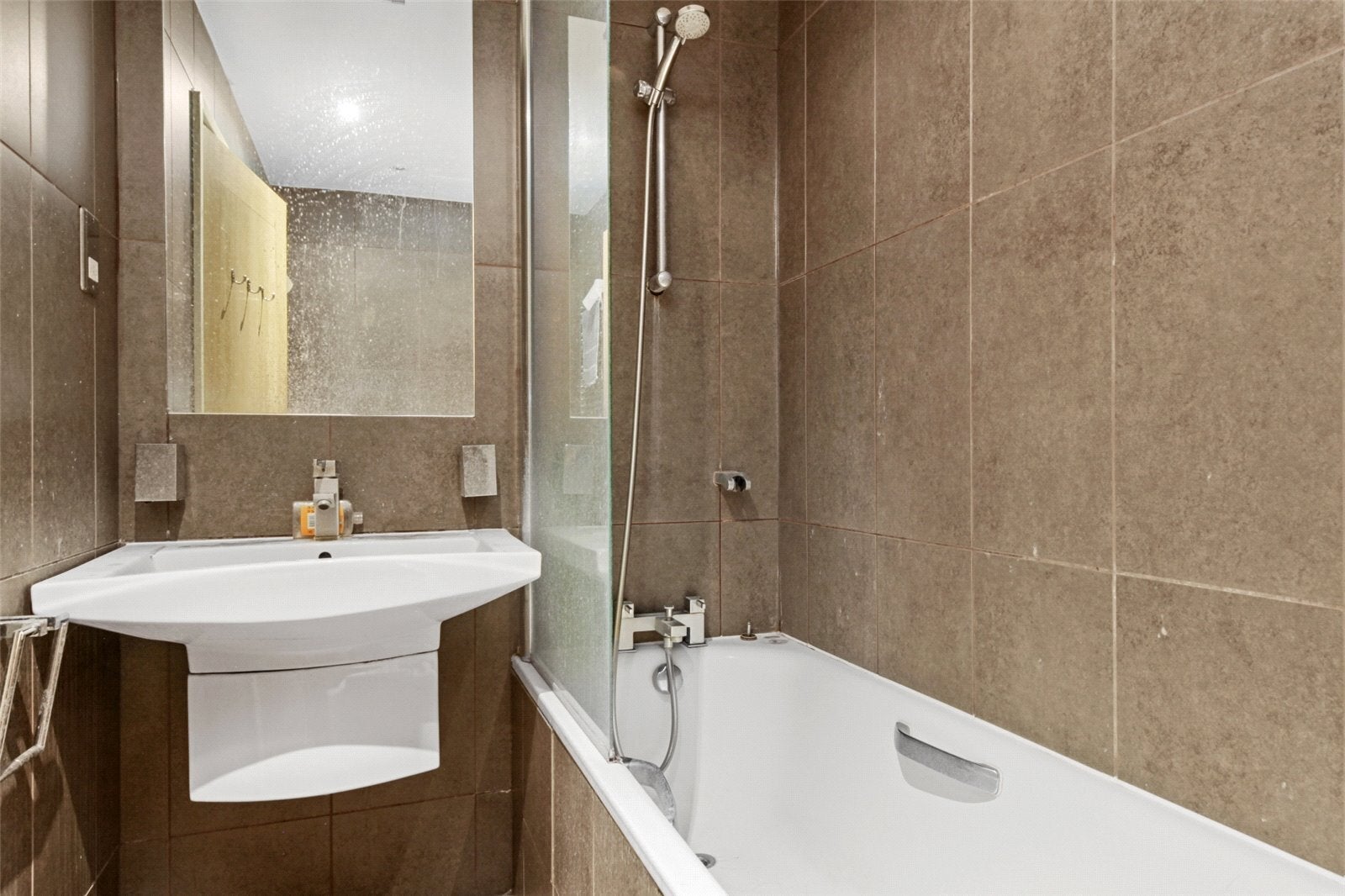 Flat Lorne Close in City of Westminster