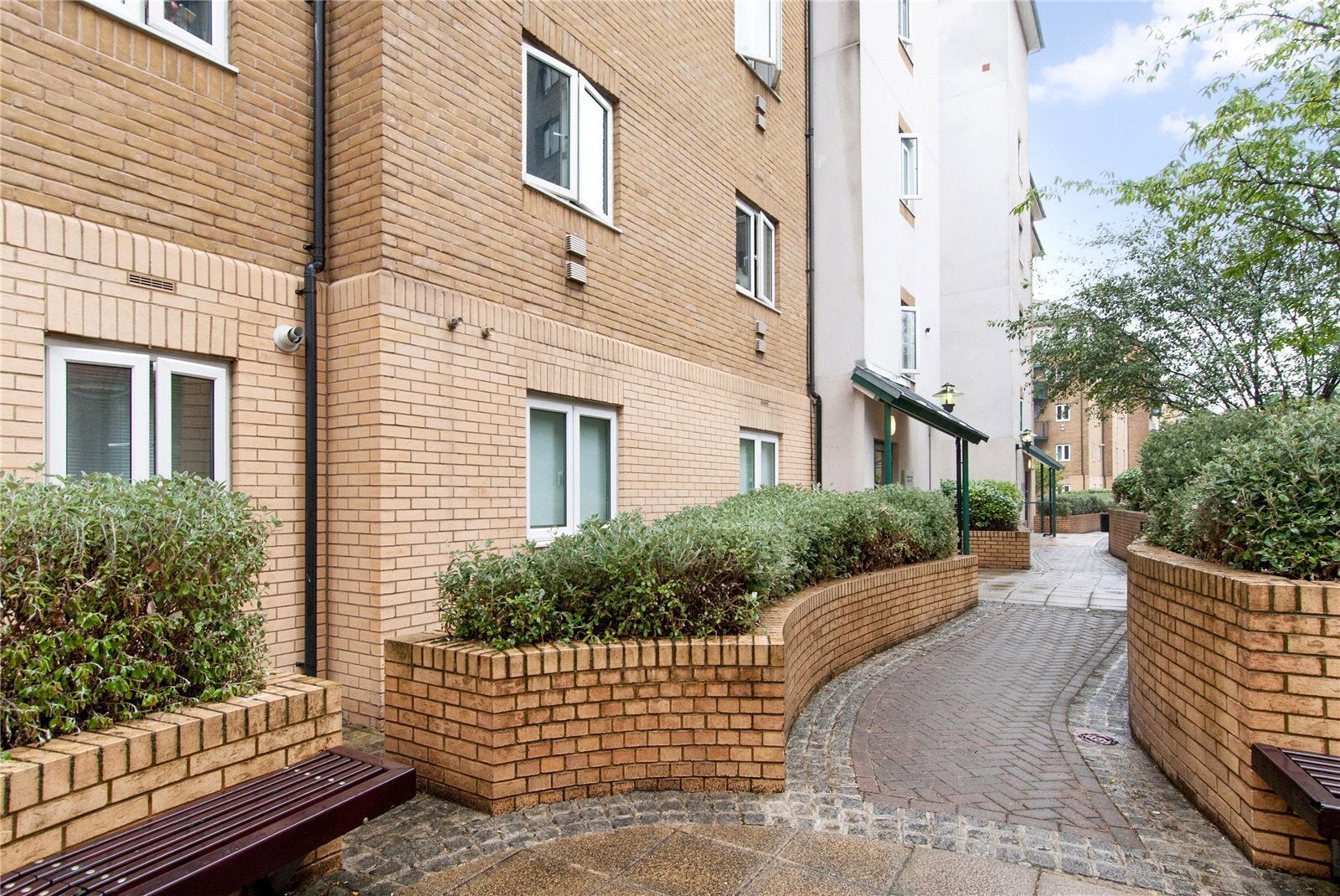 Flat Lorne Close in City of Westminster