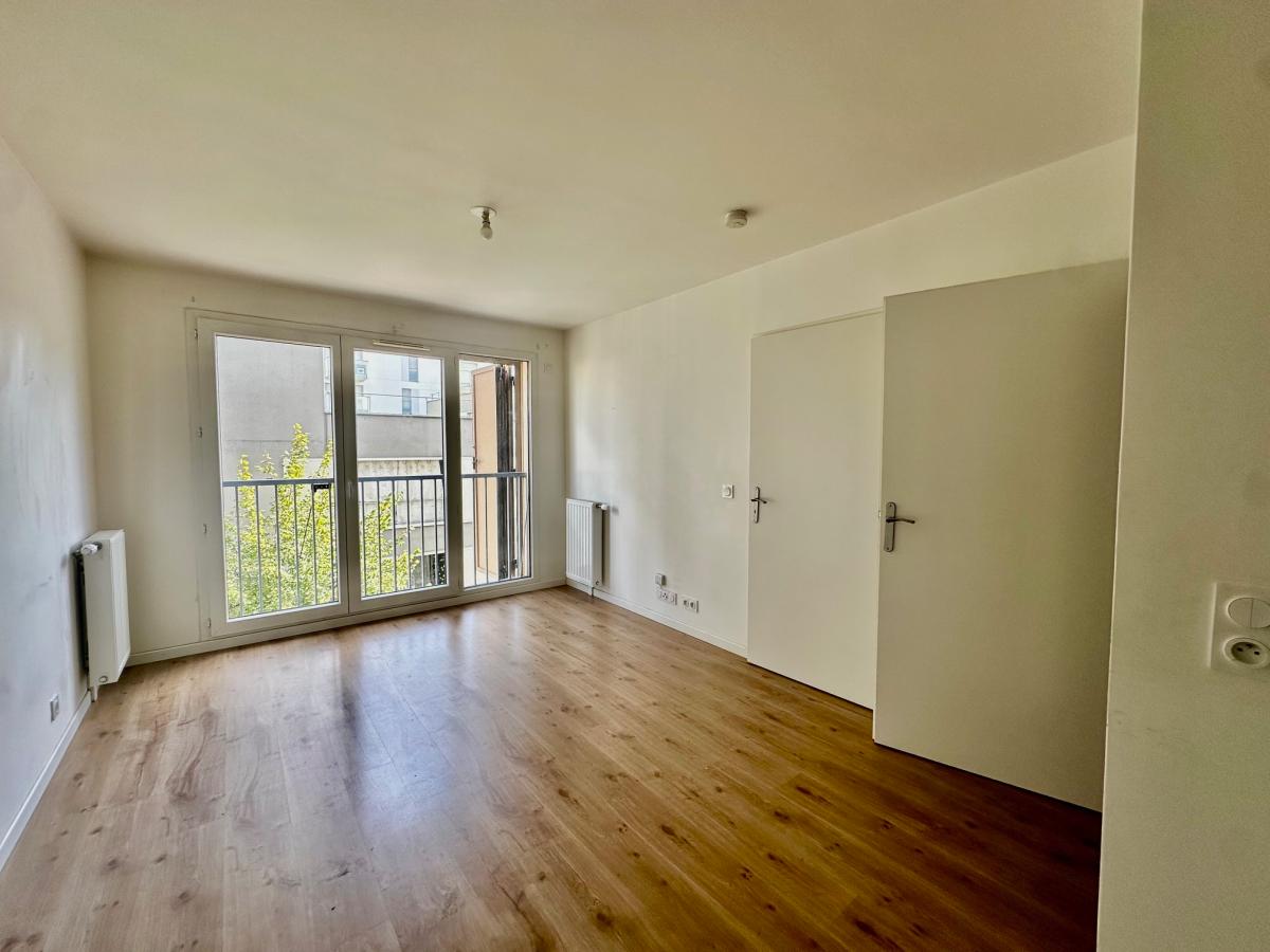Flat Rue du Vieux Pont in Carrières-sous-Poissy