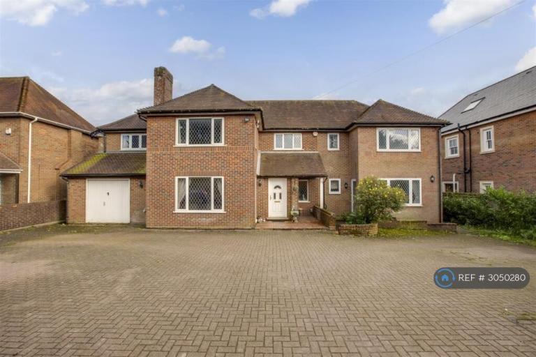 Room Marlow Road in High Wycombe