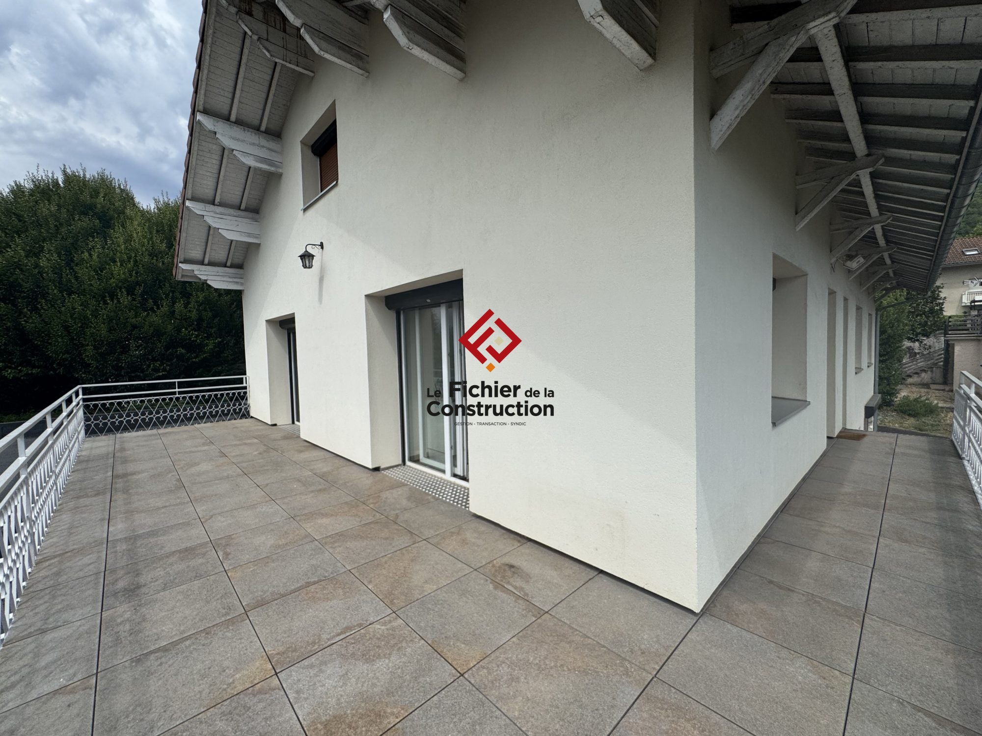 Flat Allée du Grand Carré in Meylan