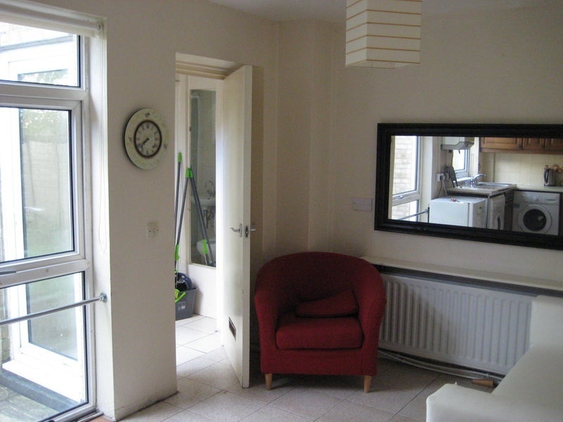 House Hyde Avenue in Hertsmere
