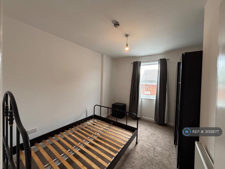Flat Elliott Street in Tyldesley