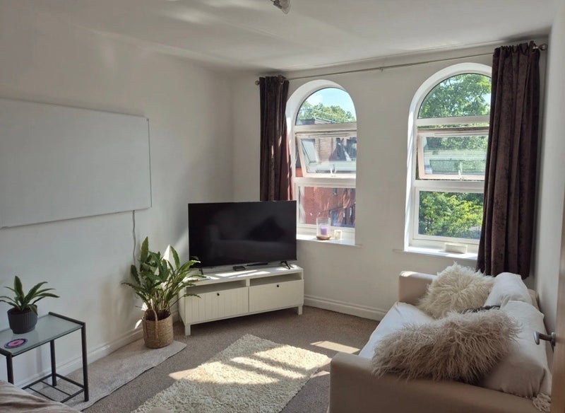Room Northenden Road in Trafford
