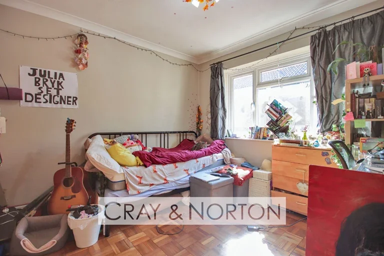 Flat Ashburton Road in London