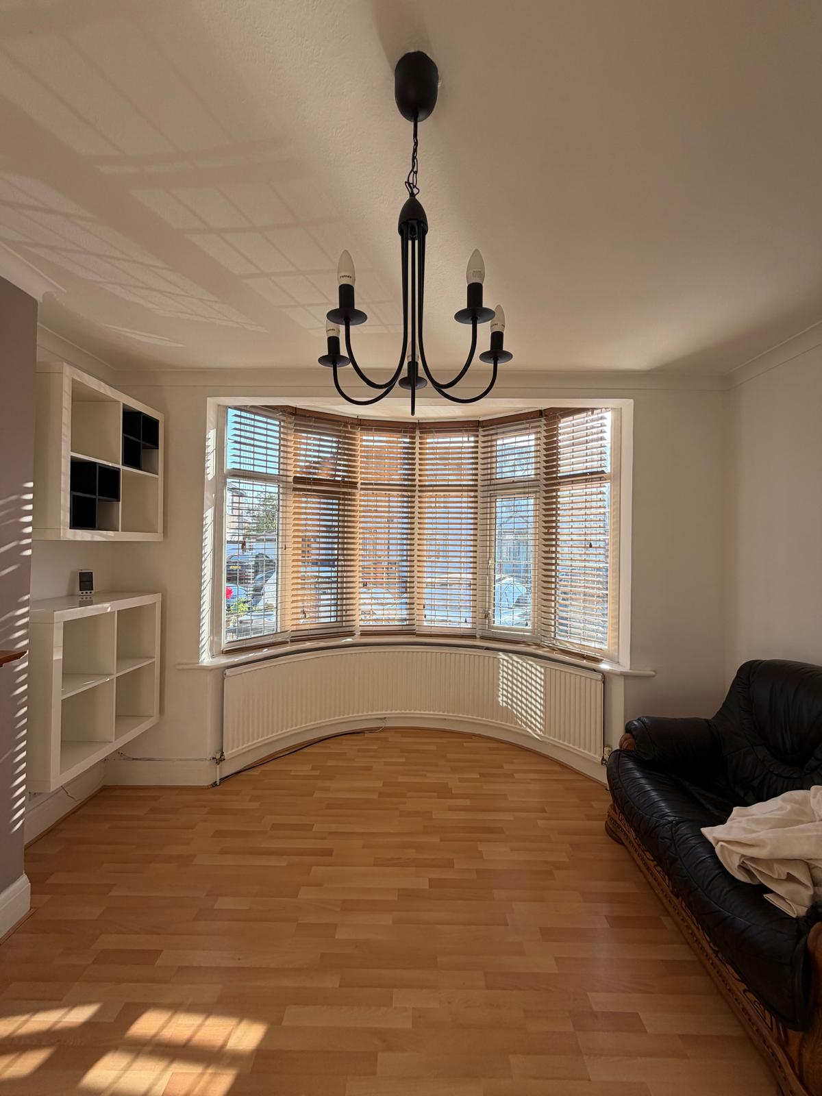 Flat Meadway in Greater London