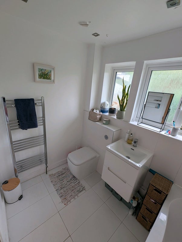 Room Quernmore Road in Greater London