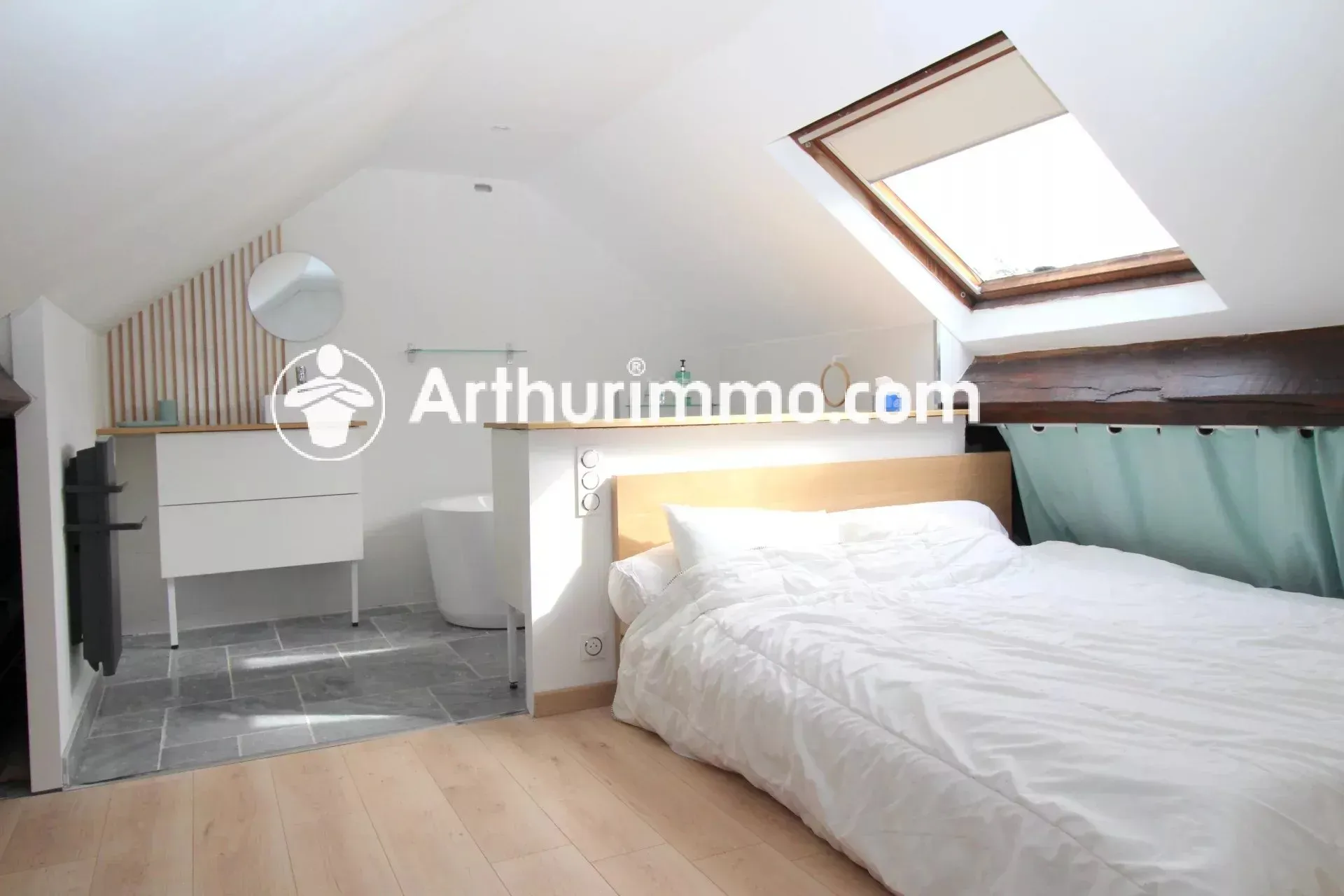 Flat Rue de Seine-Port in Vert-Saint-Denis