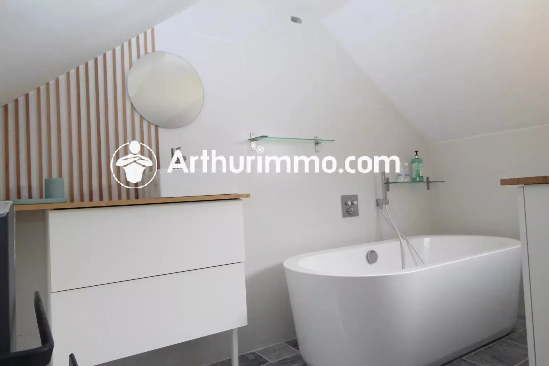 Flat Rue de Seine-Port in Vert-Saint-Denis