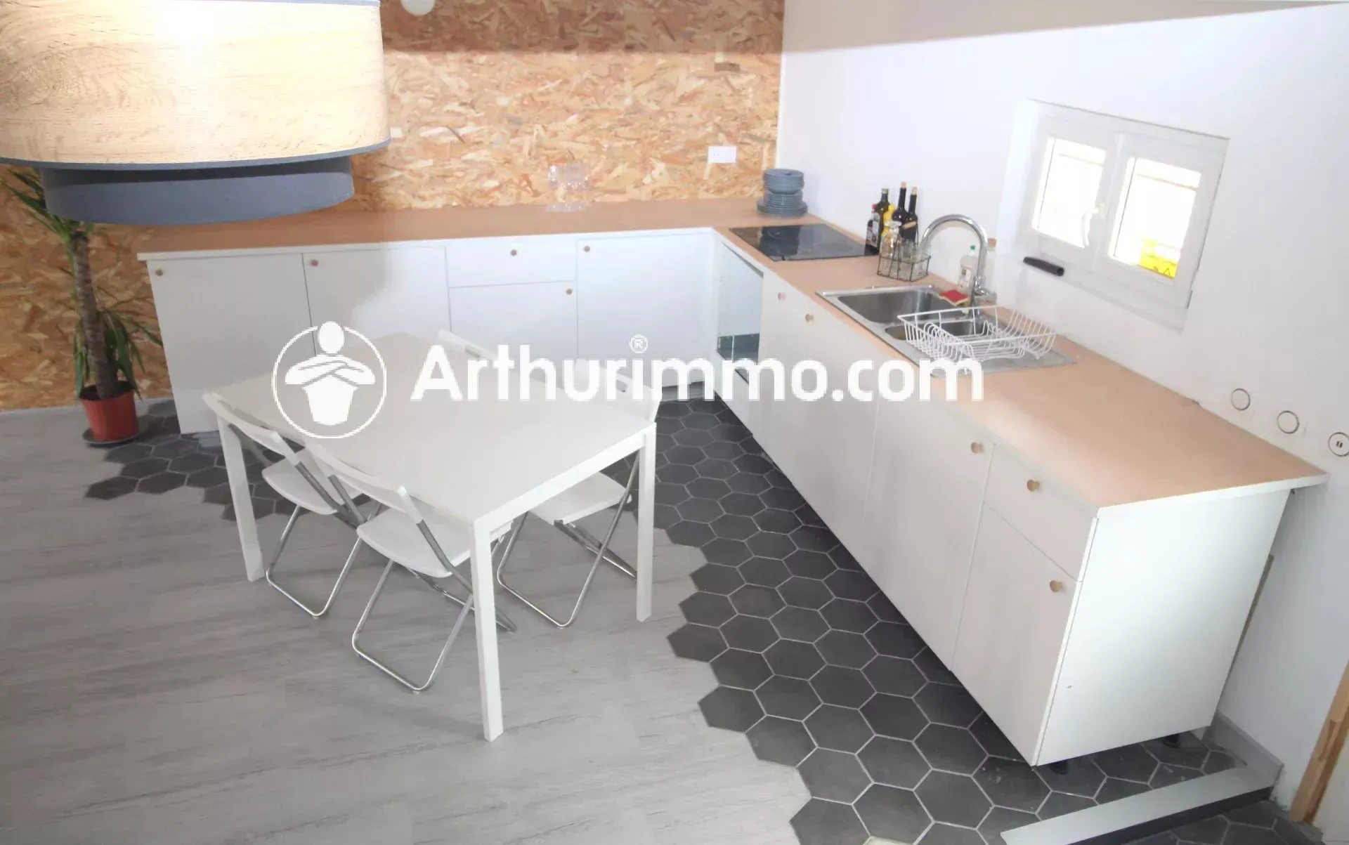 Flat Rue de Seine-Port in Vert-Saint-Denis