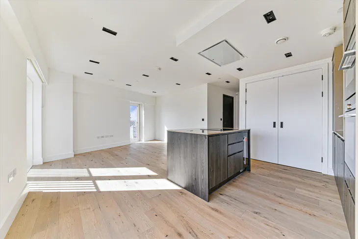 Flat Exchange Gardens in Greater London