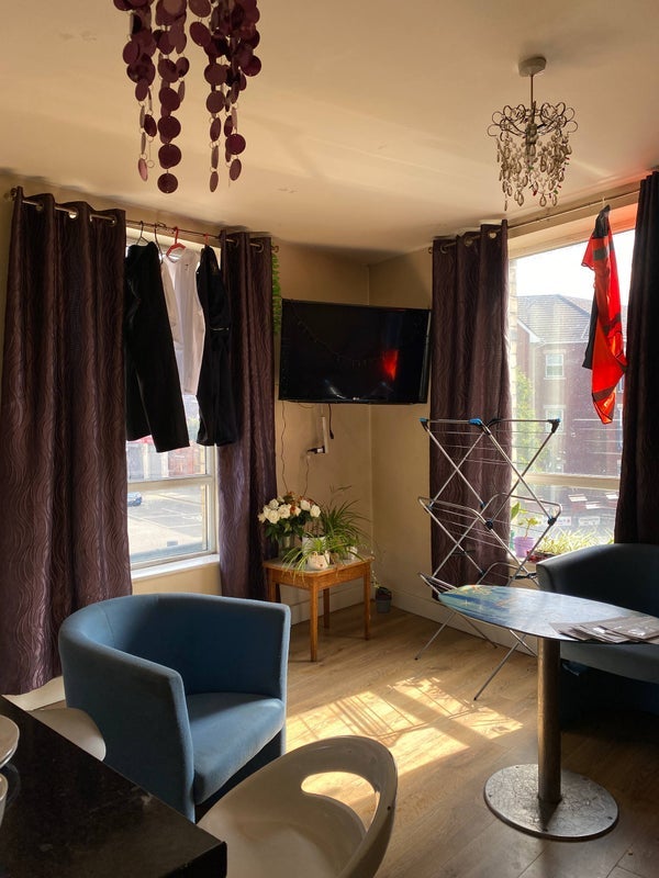 Room Gainsborough Road in Liverpool