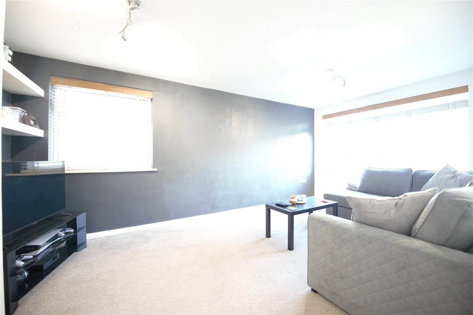 Flat Hartnup Street in Maidstone