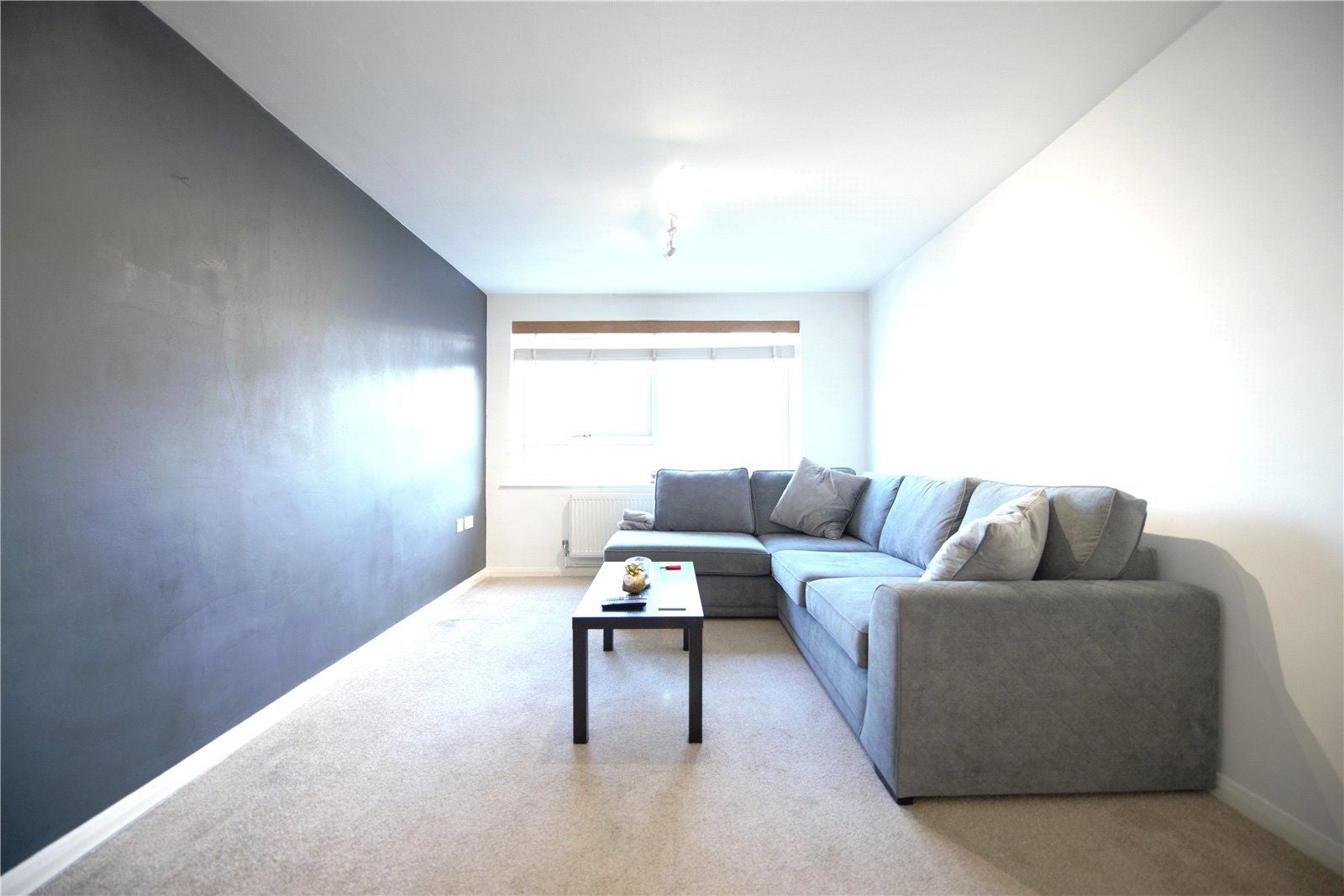 Flat Hartnup Street in Maidstone