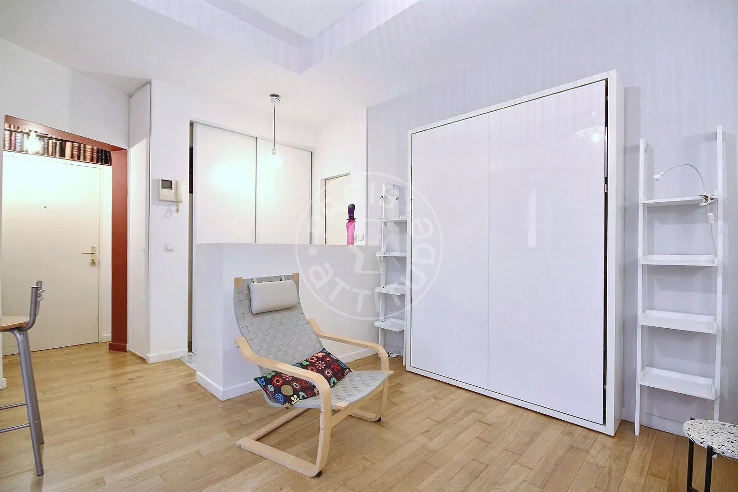 Flat Rue Houdon in Paris