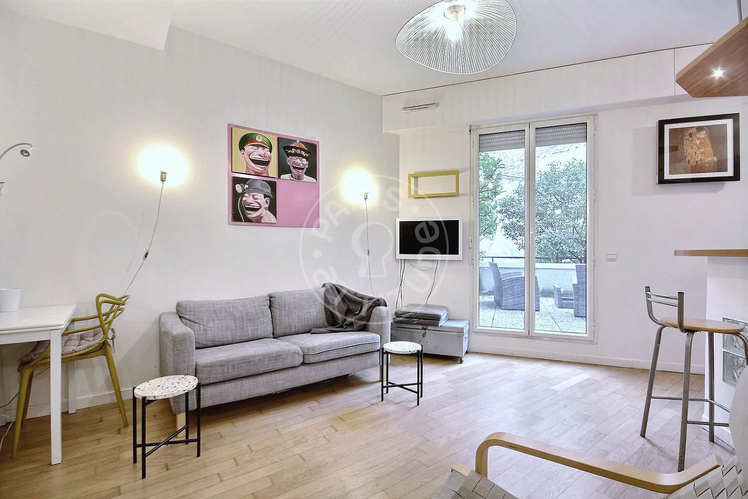 Flat Rue Houdon in Paris