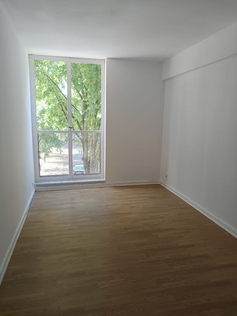 Appartement Place de la Gare à Crèvecœur-le-Grand