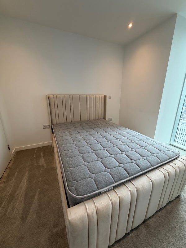 Flat Great Bridgewater Street in Manchester