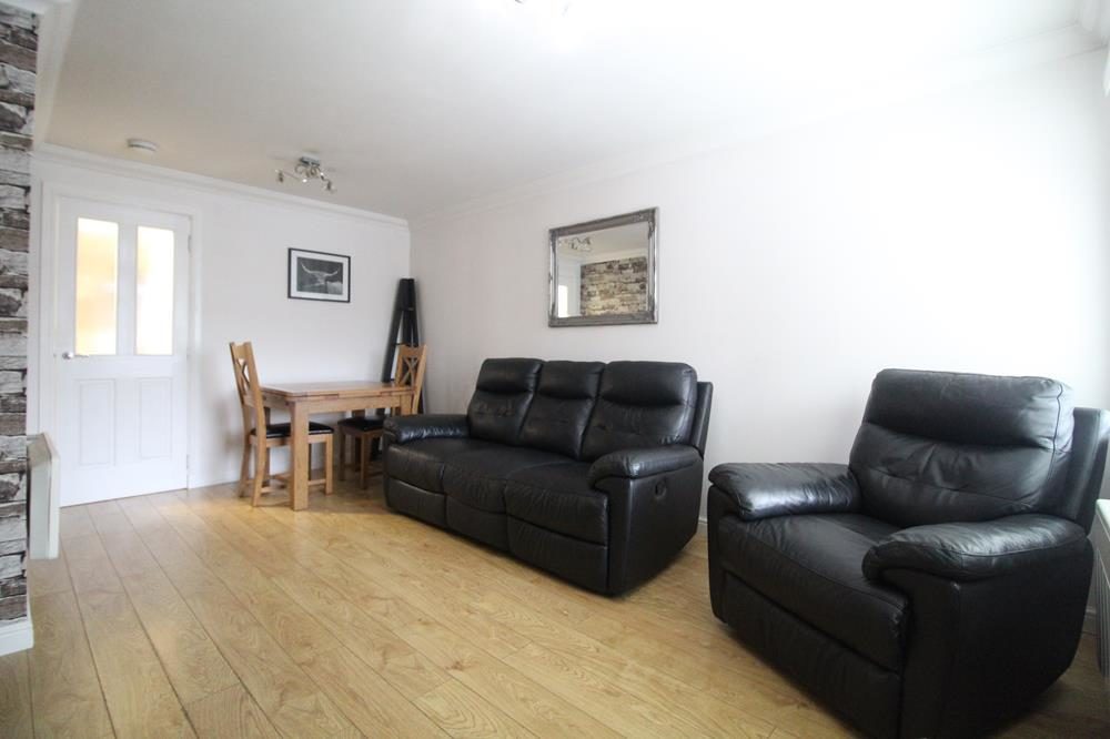 Flat Crombie Drive in Westhill