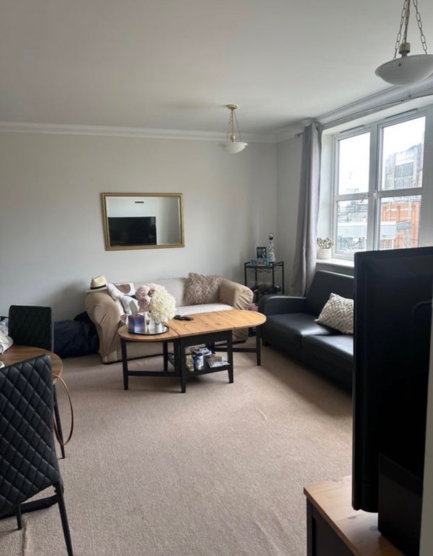 Room Kennington Lane in Greater London