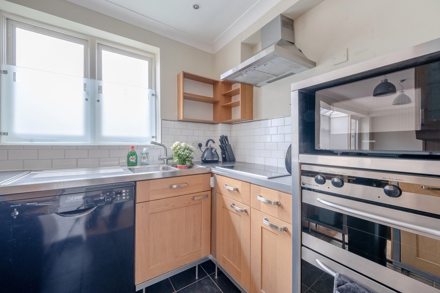 Flat Gloucester Terrace in City of Westminster