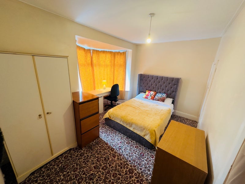 Room Bavington Drive in Newcastle upon Tyne