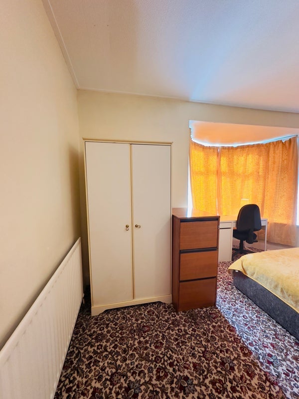 Room Bavington Drive in Newcastle upon Tyne