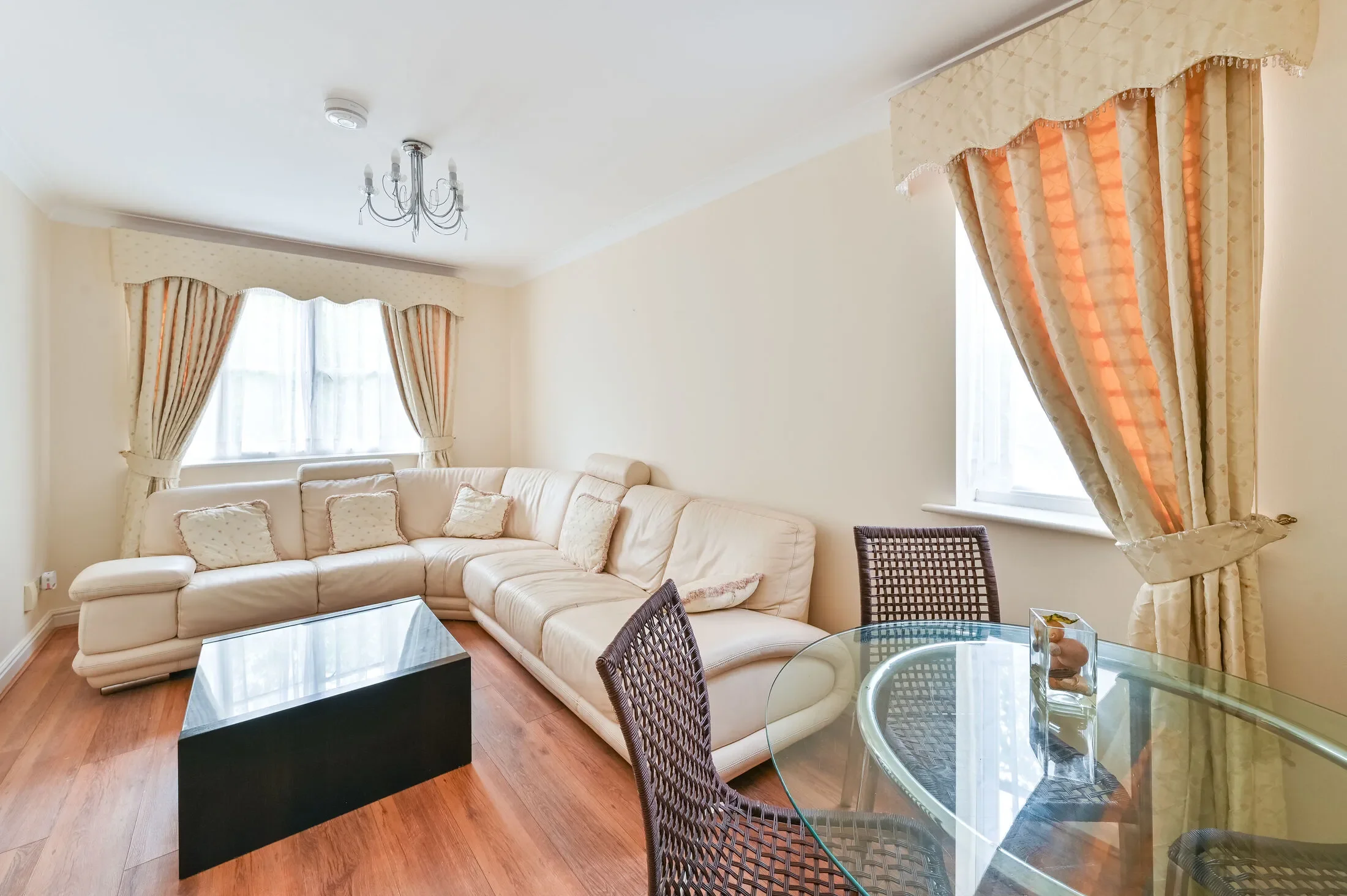 Flat Tulse Hill in Greater London