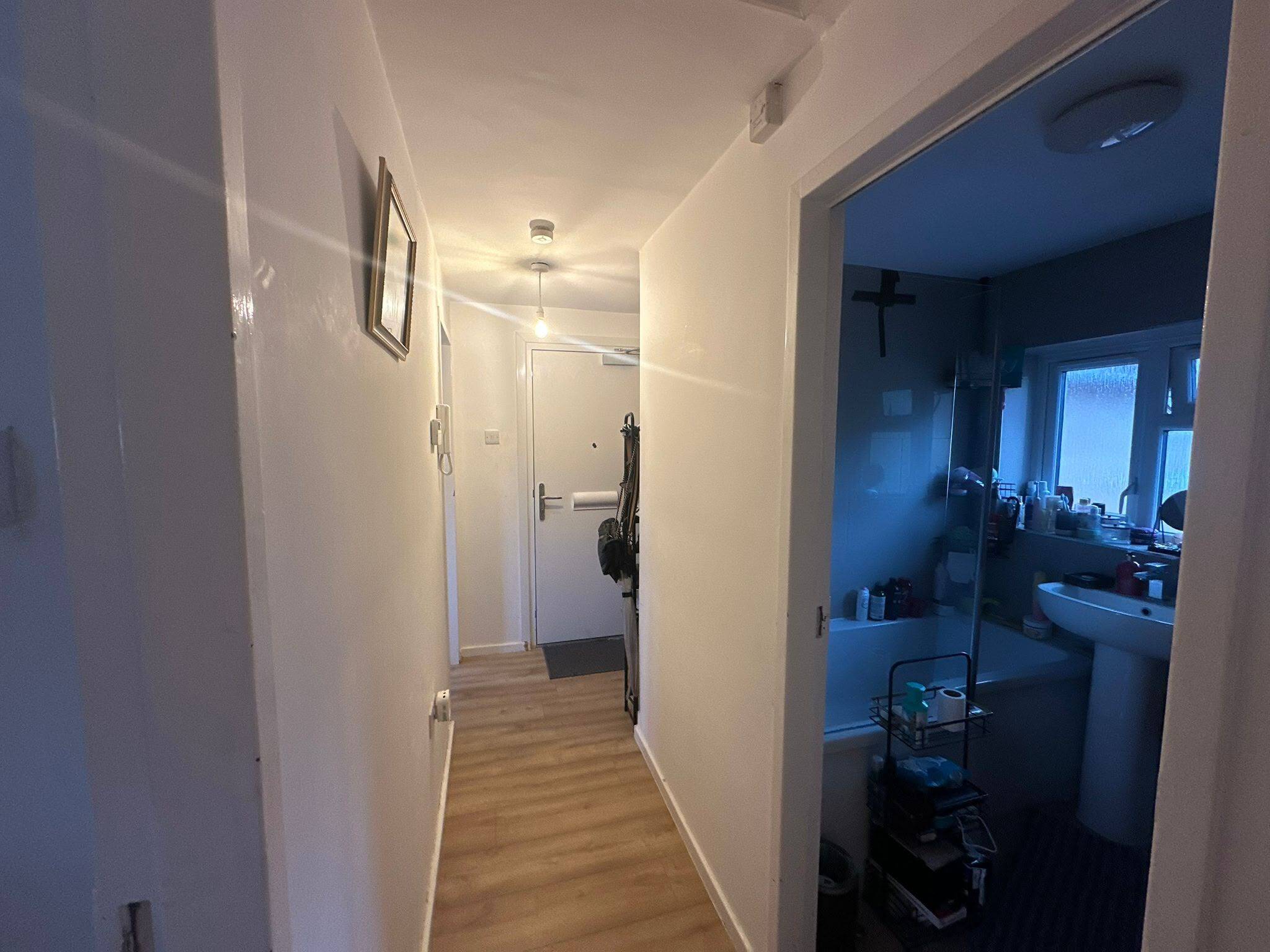 Flat Greenfield Avenue in Northampton