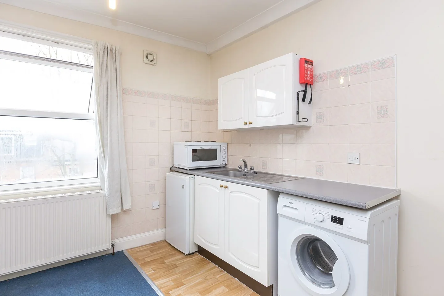 Flat Falkland Avenue in Greater London