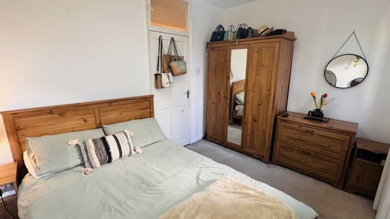 Room Worsopp Drive in Greater London