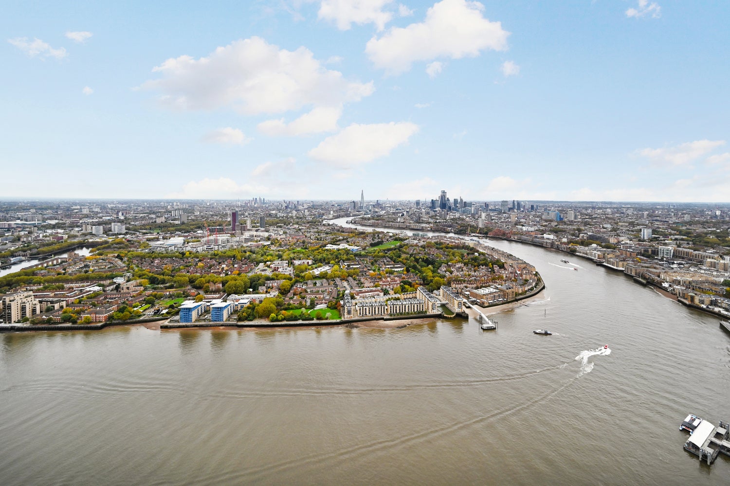 Flat Marsh Wall in Greater London