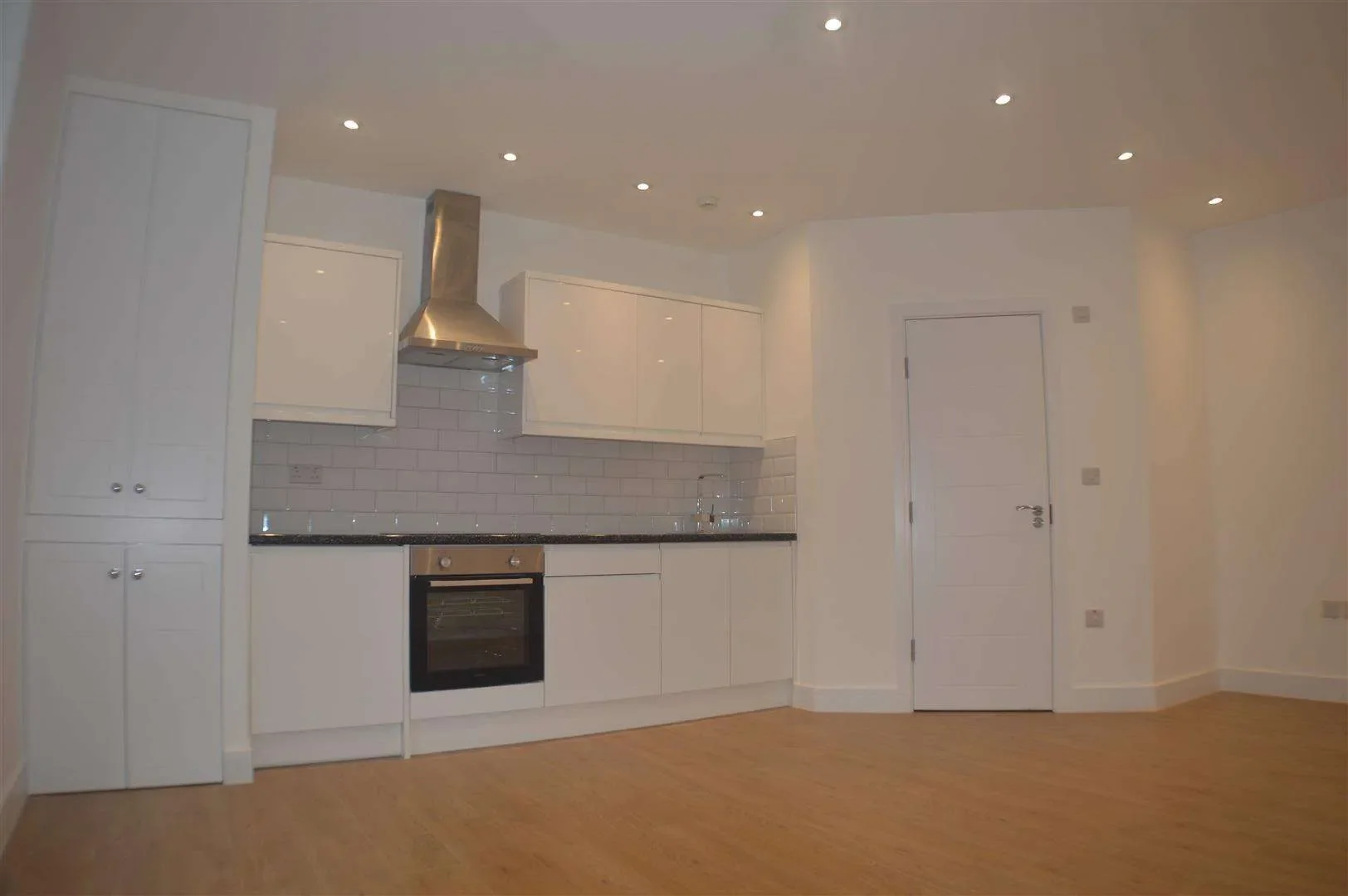 Flat Crayford High Street in Dartford