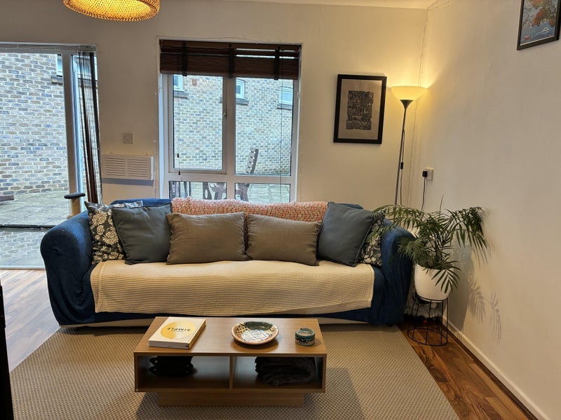Room Phoenix Wharf Road in Greater London