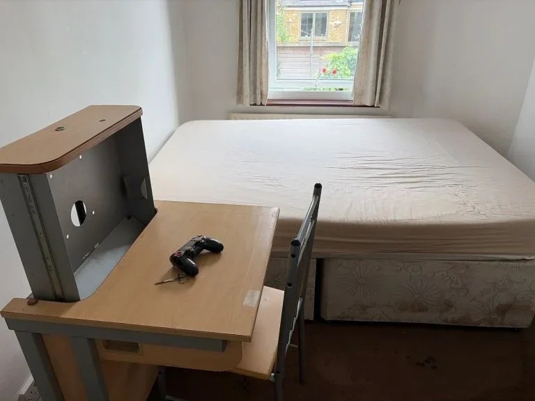 Room Rectory Lane in Greater London