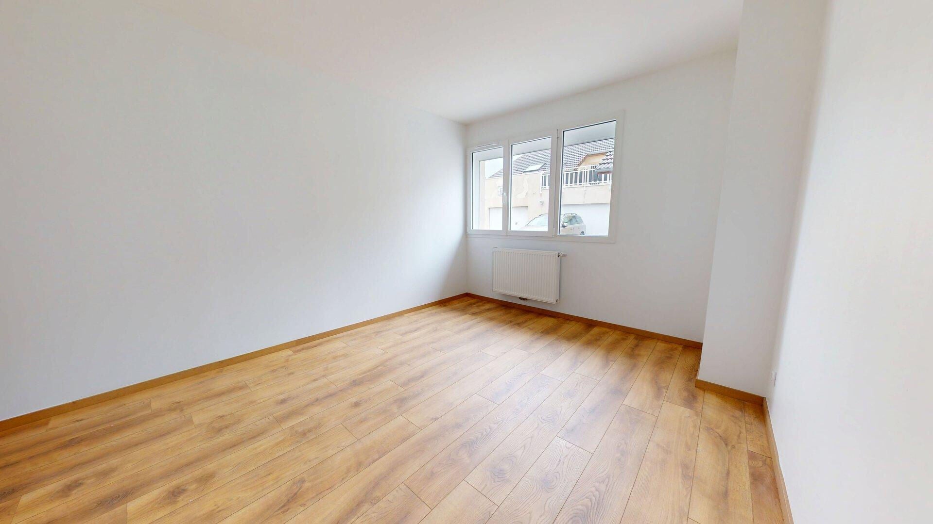 Appartement Rue du 8 Septembre 1944 à École-Valentin