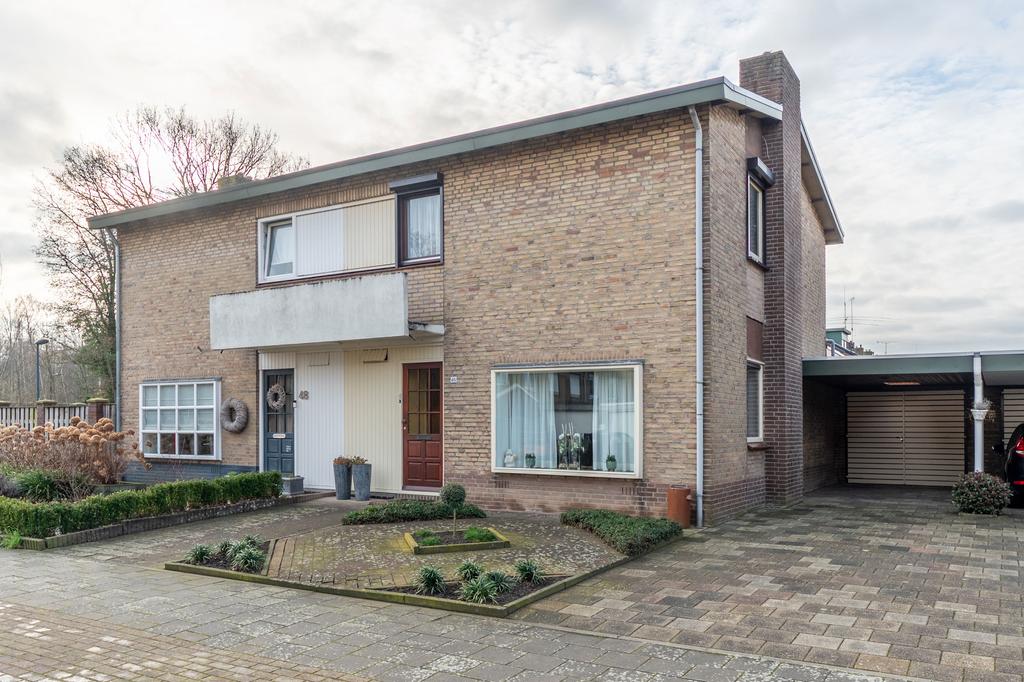 Huis Dorpstraat 46 in Buchten