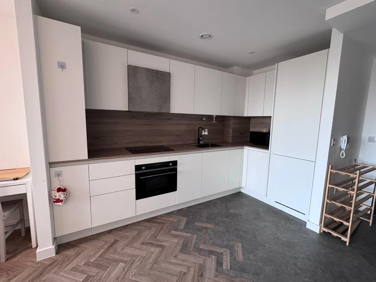 Flat Gillender Street in Greater London