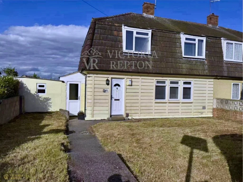 House Conygre Grove in Bristol