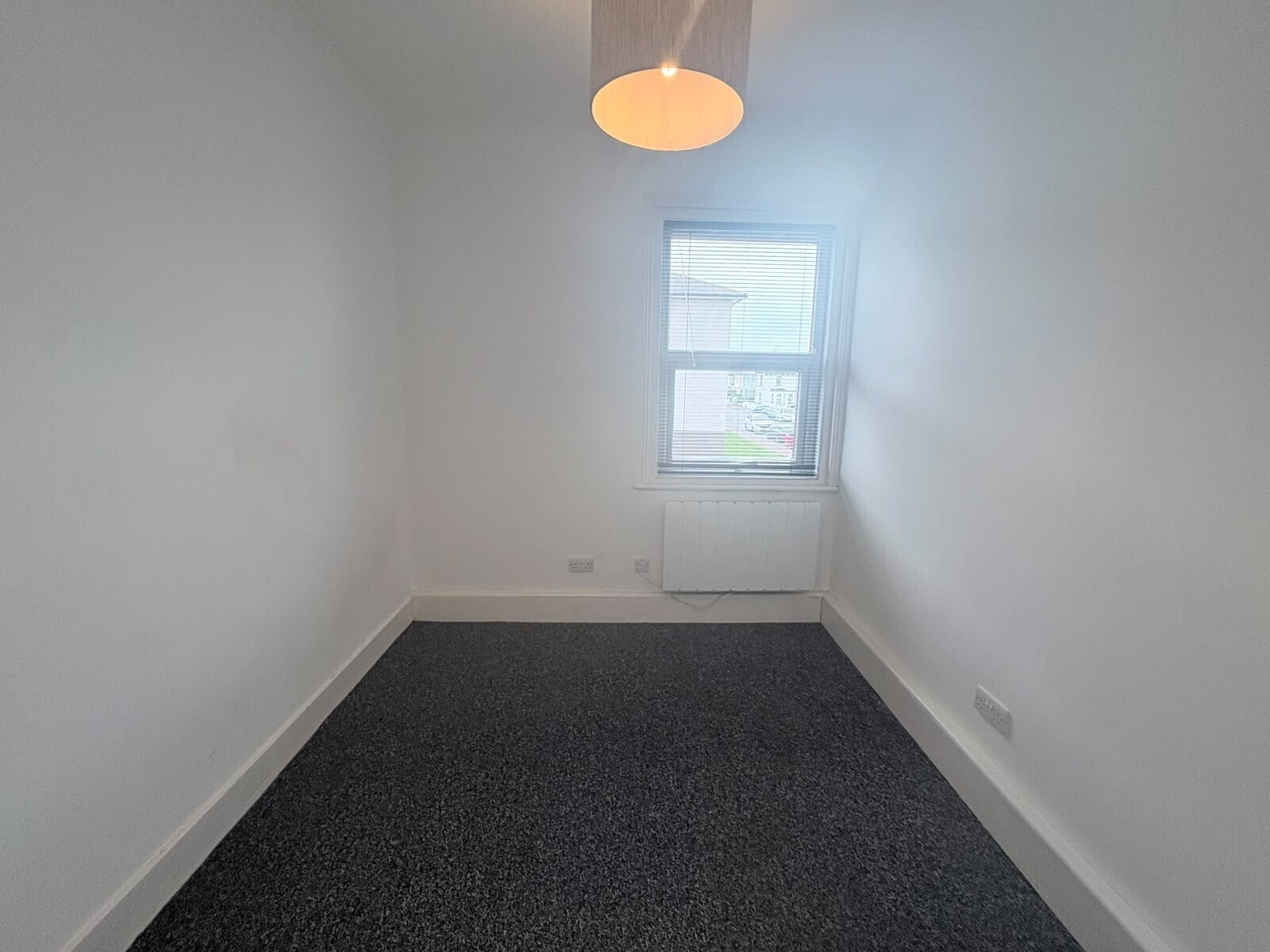 Flat Latimer Road in Eastbourne