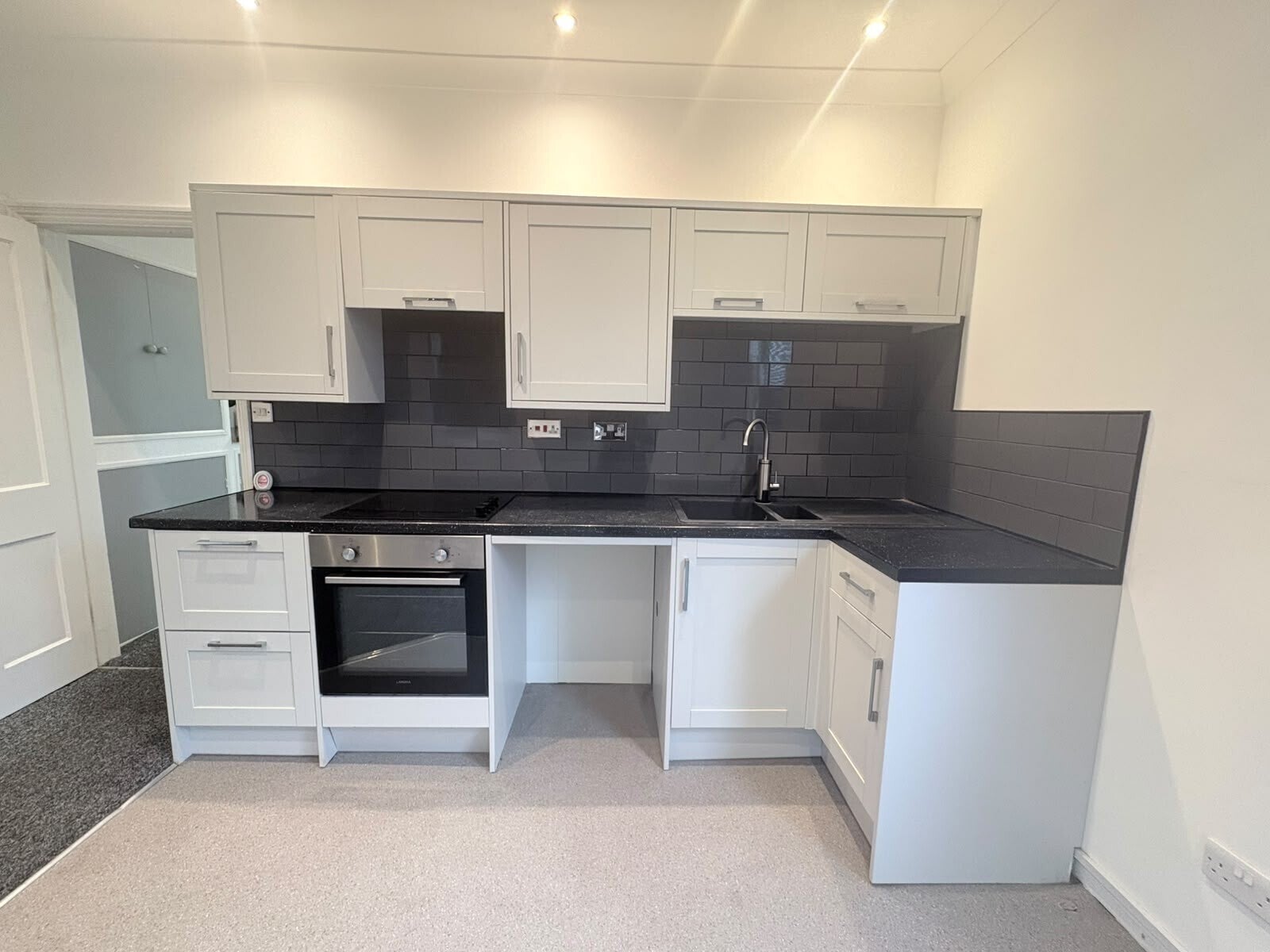 Flat Latimer Road in Eastbourne