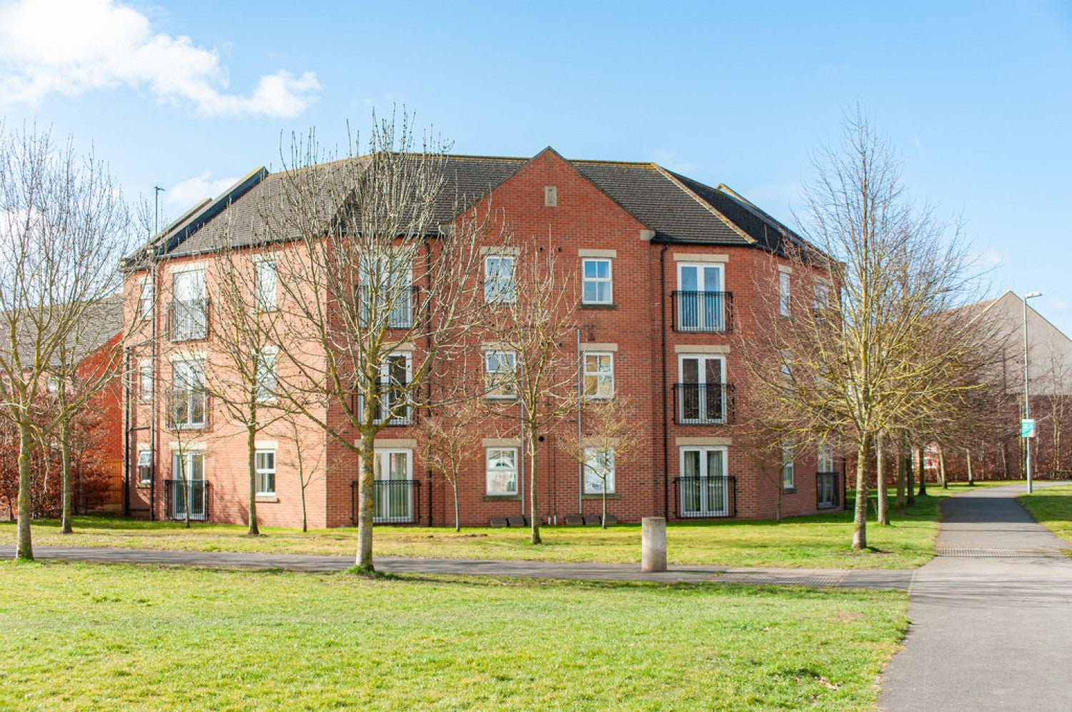 Flat Larch Road in Selby