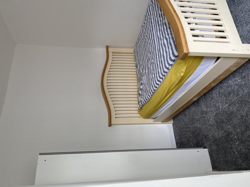 Room Blenheim Avenue in Manchester