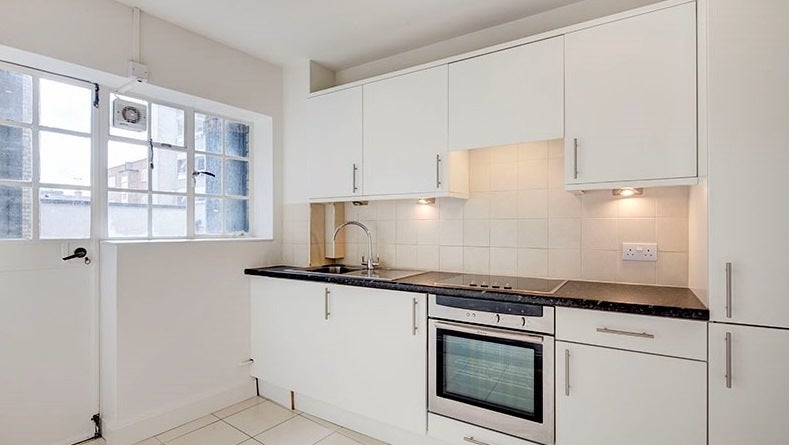 Flat Fulham Road in Greater London