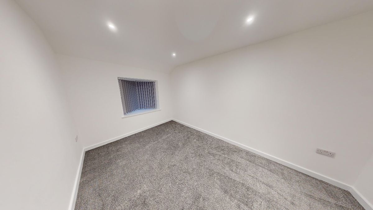 Flat Willerby Road in Hull